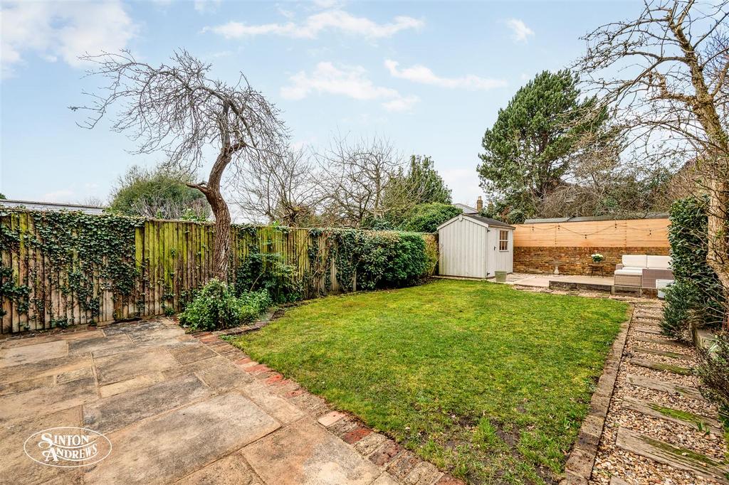 4 St Dunstans Garden.jpg