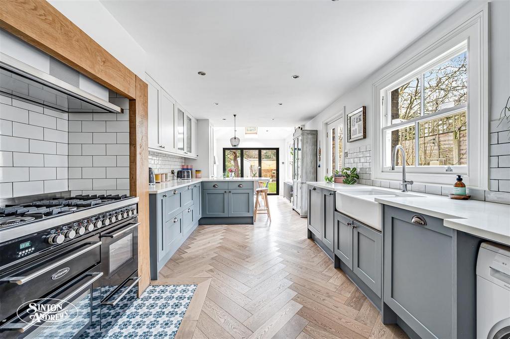 4 St Dunstans Kitch.jpg