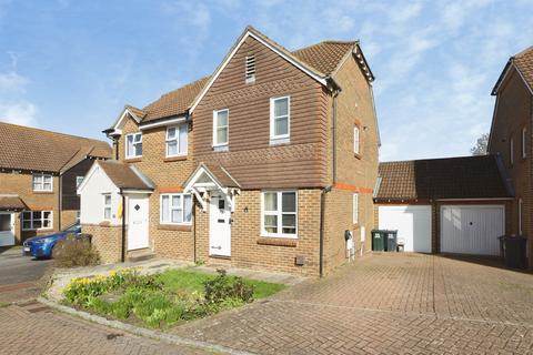 2 bedroom semi-detached house for sale, Bradbridge Green, Ashford