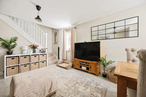 2 bedroom semi-detached house for sale, Bradbridge Green, Ashford
