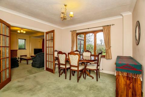 4 bedroom detached bungalow for sale, Spring Bank, Hindlip, Worcester