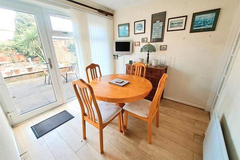 3 bedroom semi-detached house for sale, Rutland Drive, Yardley, Birmingham