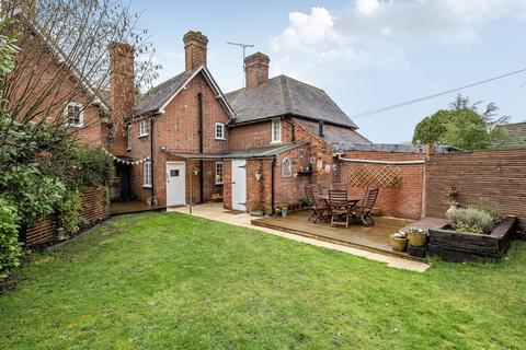 3 bedroom terraced house for sale, Stocks Farm Cottages, Bramley