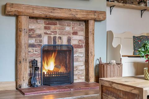 3 bedroom terraced house for sale, Stocks Farm Cottages, Bramley