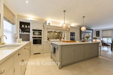 5 bedroom detached house for sale, Kiln Drive, Woodnesborough, Sandwich, Kent