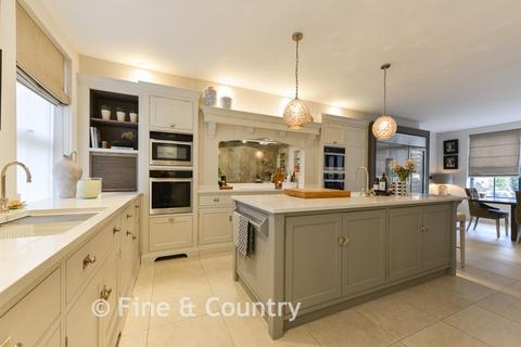 5 bedroom detached house for sale, Kiln Drive, Woodnesborough, Sandwich, Kent