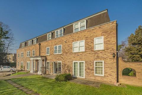 1 bedroom flat to rent, St. James's Road, Hampton TW12