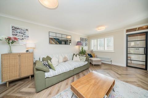 undefined, Ferry Road, Thames Ditton KT7