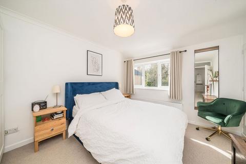 undefined, Ferry Road, Thames Ditton KT7