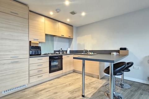 2 bedroom flat to rent, Redwing Crescent, Greenhithe, DA9