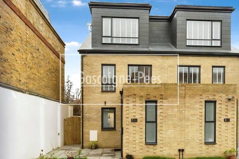4 bedroom house to rent, Lime Grove, New Malden, KT3