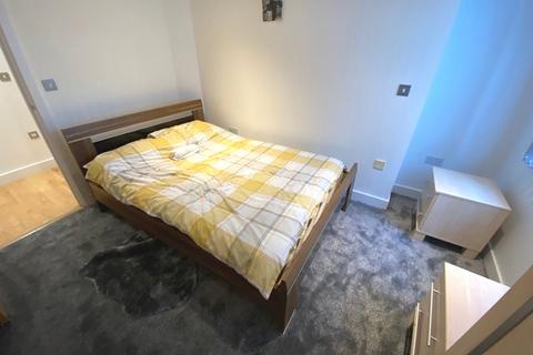 2 bedroom apartment to rent, The Boulevard, Leeds, LS10