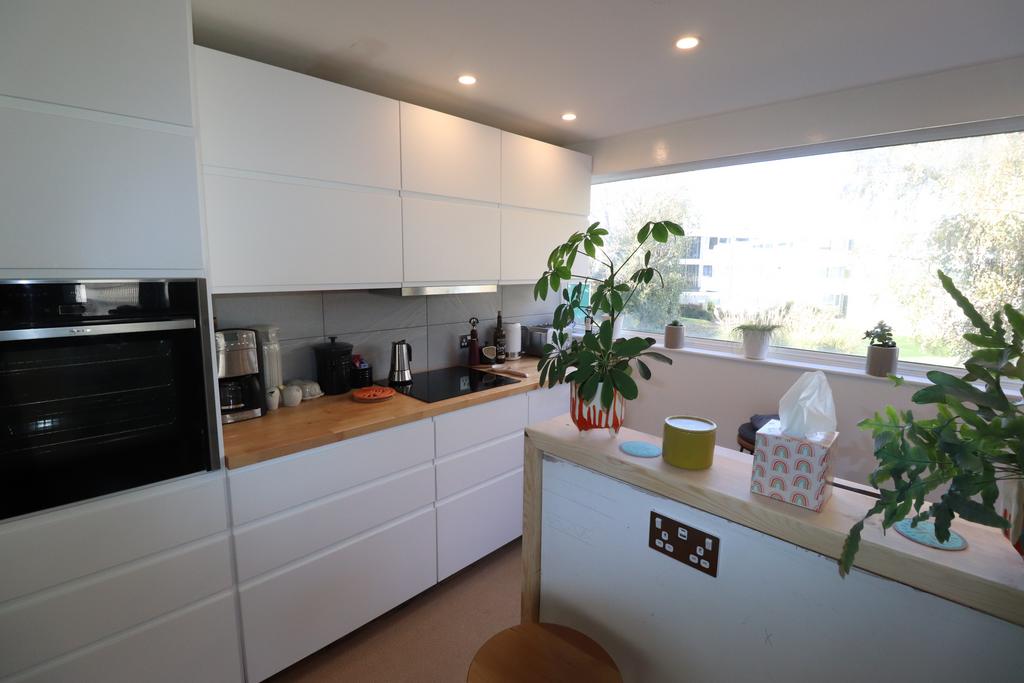 Fitted Kitchen