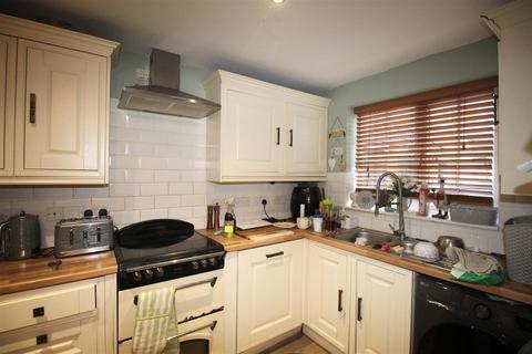 3 bedroom terraced house for sale, Calder Way, Stevenage