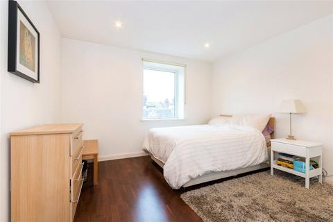 1 bedroom flat for sale, Battersea Park Road, London