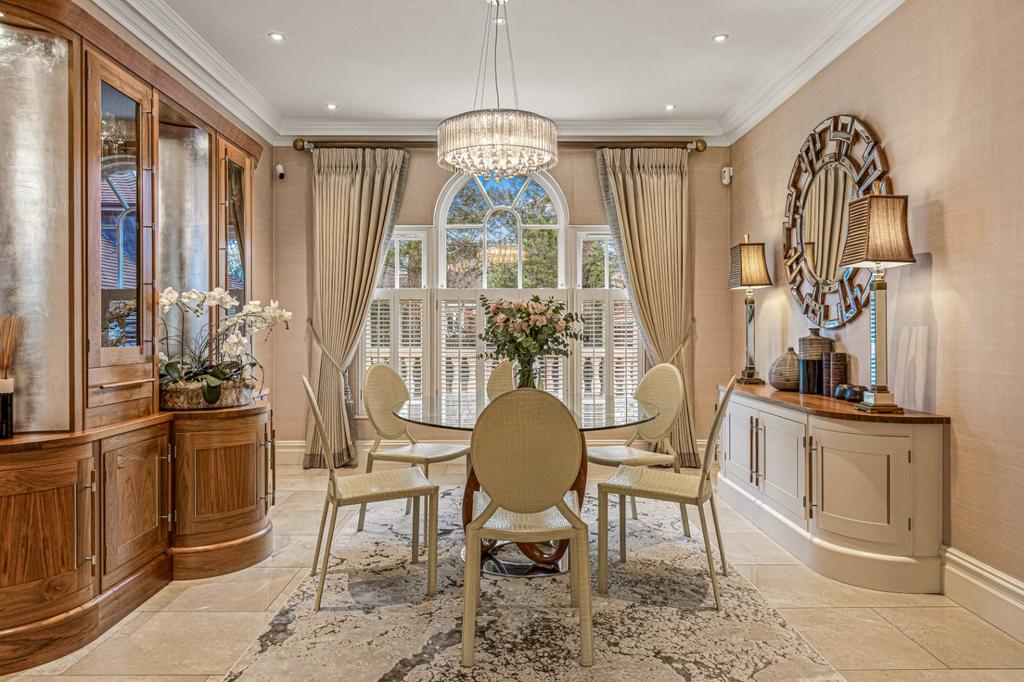 Breakfast Room