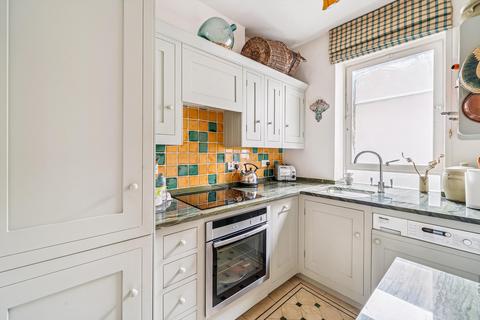 undefined, Cliveden Place, London SW1W