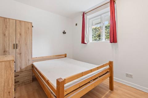 1 bedroom flat to rent, Chalmers House, York Road, London
