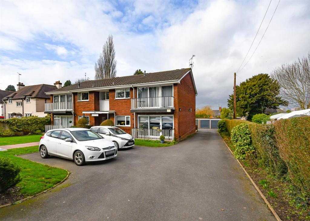 Flat 2, 474 Penn Road-13.jpg