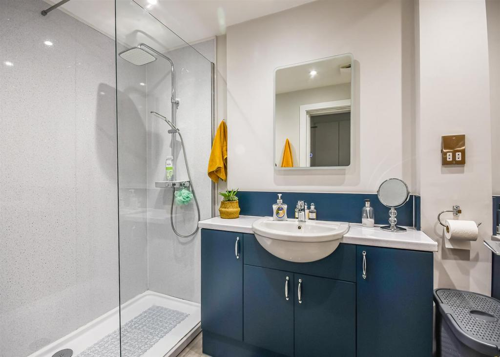 Flat 2, 474 Penn Road-2.jpg
