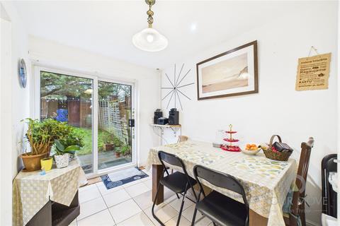 undefined, South Paddock Court, Northamptonshire NN3