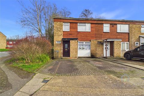 3 bedroom end of terrace house for sale, South Paddock Court, Northampton NN3