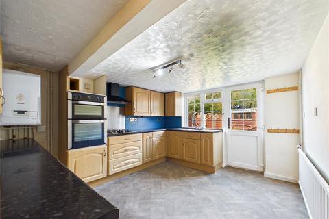 2 bedroom detached house to rent, Farm Road, Great Oakley, Harwich, CO12