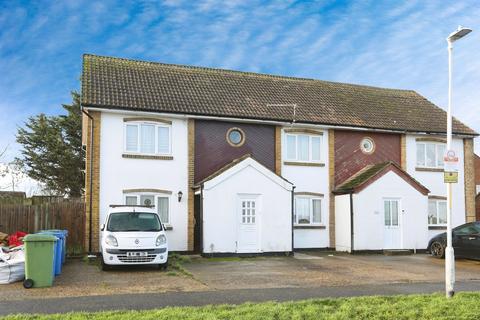 1 bedroom flat for sale, Wing Road, Leysdown-On-Sea, Sheerness