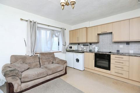 1 bedroom flat for sale, Wing Road, Leysdown-On-Sea, Sheerness