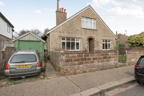 3 bedroom detached house for sale, Bassett Road, Bognor Regis, West Sussex