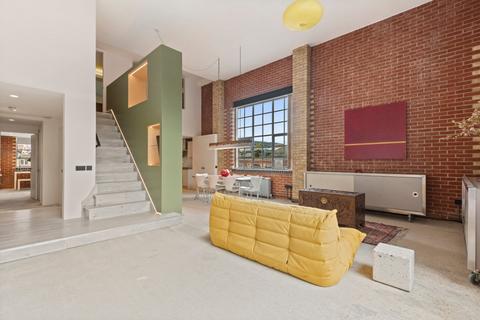 2 bedroom flat for sale, Chocolate Studios, 7 Shepherdess Place, London