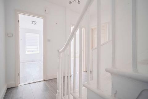 undefined, Columbus Street, Jersey JE2