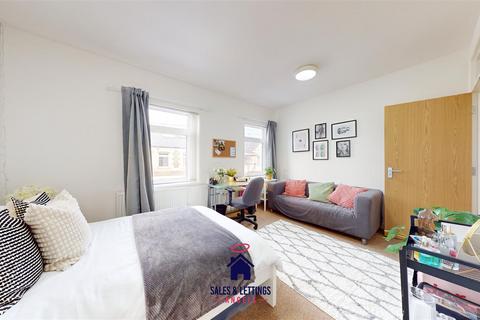 5 bedroom house to rent, May Street, Cardiff CF24
