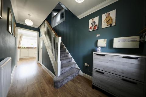 4 bedroom detached house for sale, Farrier Close, Kingswood, Hull