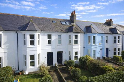 4 bedroom terraced house for sale, Yelverton, Devon
