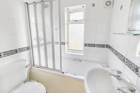2 bedroom terraced house for sale, Wold Road, Hull HU5