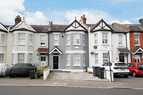 Hoppers Road, Winchmore Hill, London, N21
