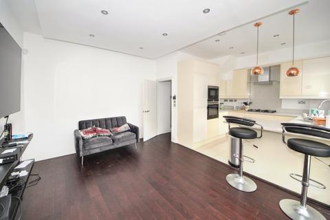 3 bedroom terraced house for sale, Hoppers Road, Winchmore Hill, London, N21