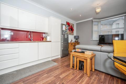 1 bedroom ground floor flat for sale, Whitehall Lane, Grays