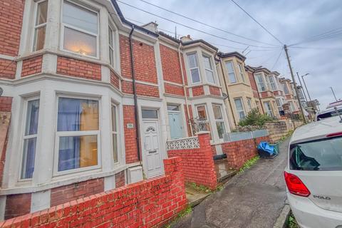 3 bedroom terraced house to rent, Balfour Road, Bristol BS3
