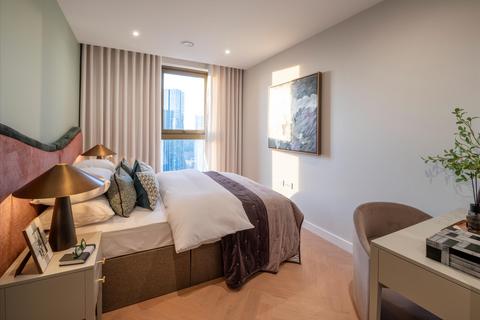 2 bedroom flat for sale, One Thames Quay, Marsh Wall, London E14