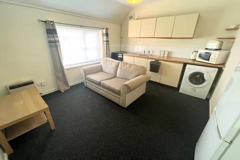 1 bedroom flat to rent, Batchley Road, Redditch, B97