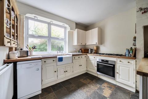 4 bedroom end of terrace house for sale, Tonbridge Road, Wateringbury, Maidstone