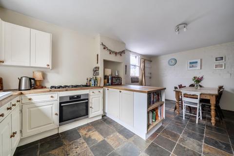 4 bedroom end of terrace house for sale, Tonbridge Road, Wateringbury, Maidstone
