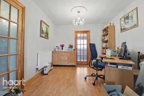 3 bedroom end of terrace house for sale, Morris Street, Swindon