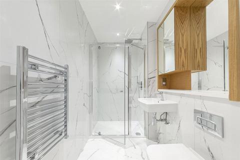 Studio to rent, West Gate, London W5