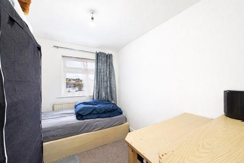 3 bedroom semi-detached house for sale, Dee Road, Reading, Berkshire, RG30