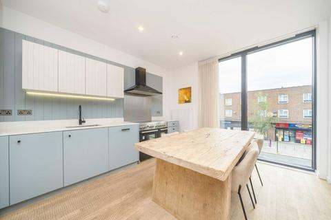 2 bedroom flat for sale, West Bradbury Yard, Brentford TW8