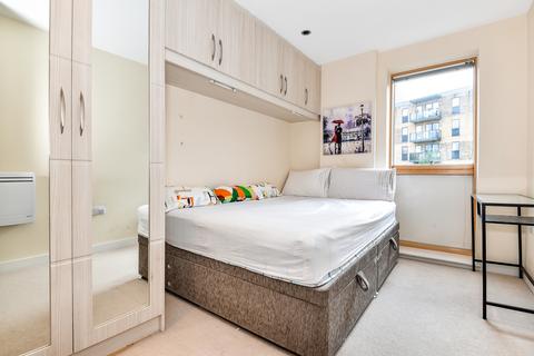 2 bedroom flat to rent, Durnsford Road, Wimbledon, London, SW19