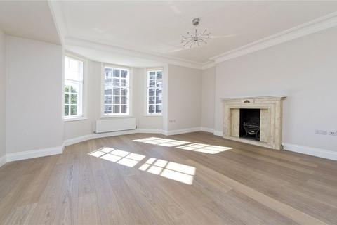 4 bedroom flat to rent, Malvern Court, London SW7
